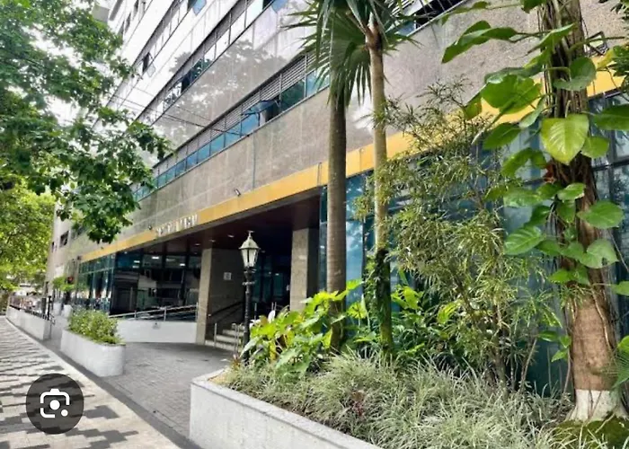 5 - Varam, 3 DORMITÓRIOS, piscina, churrasqueira, até 8 pessoas, mais duas crianças de até cinco anos Guarujá
