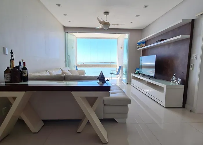 Apartamento Frente-mar no Centro da Praia de Guarujá