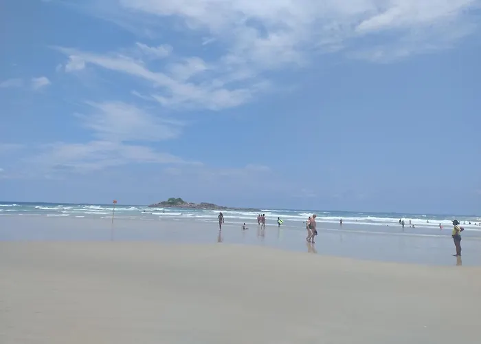 Apto Pitangueiras Pe Na Areia E Vista Do Mar Guarujá